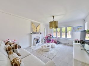 Photo 8- click for photo gallery